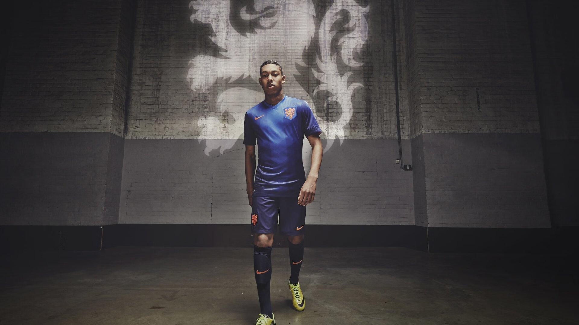 文班亚马低位牵制展大师风范，妙传助卡斯尔空切暴扣引燃球队未来蓝图