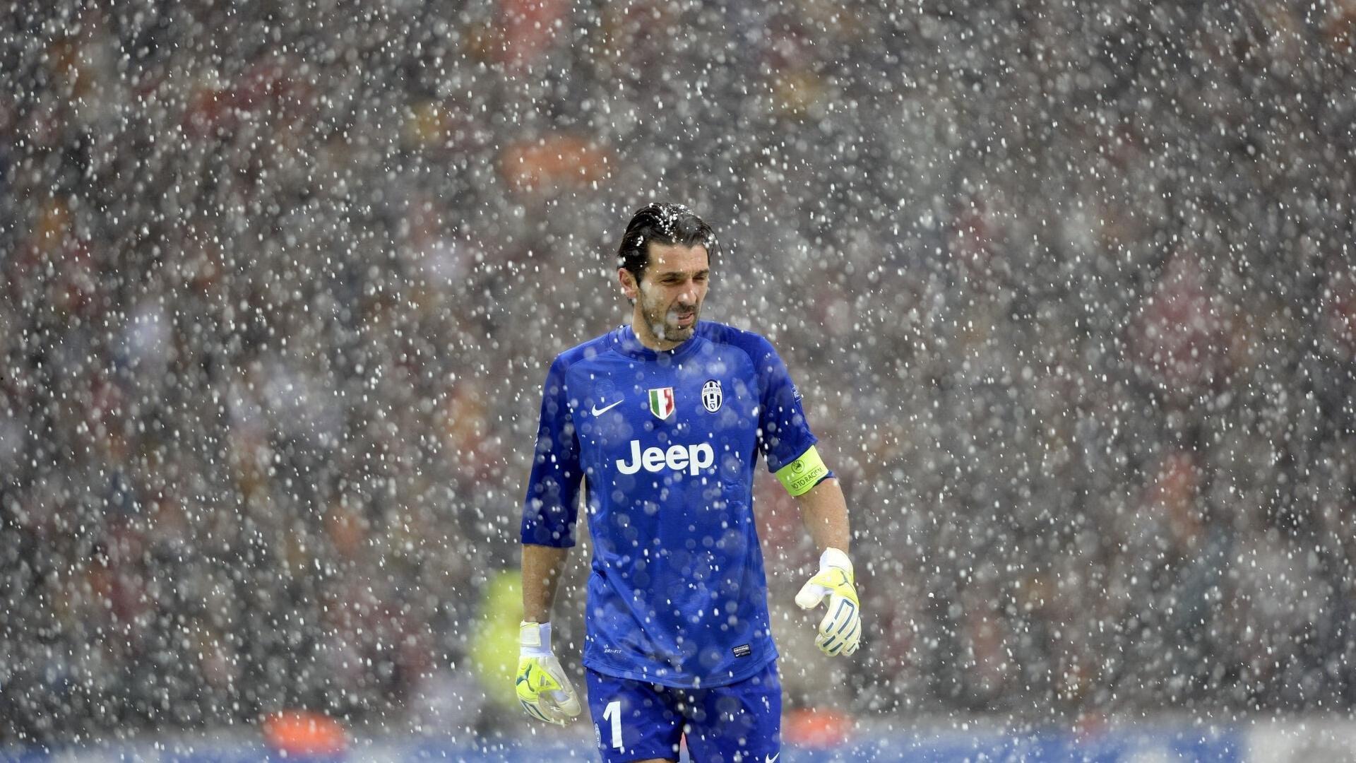 冰火双星闪耀周末，帕尔默与罗杰斯同场破门，谁才是真正的寒王主宰赛场？